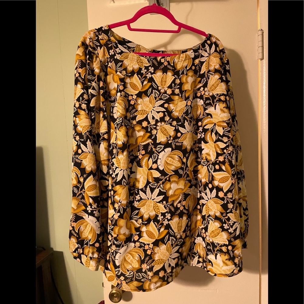 Loft Long Sleeve Blouse black and gold NWT sz 22